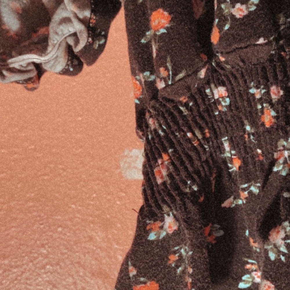 Blouse Top - Picture 2 of 3